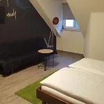 Mama Muh Self-Check-In Hotel 2*