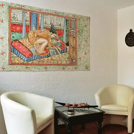 Готель Mama Muh Self-check-in 2*