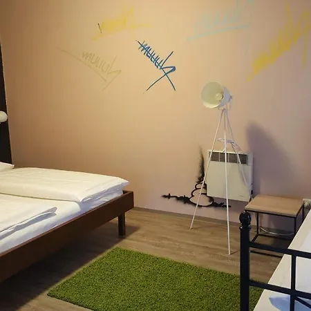 Mama Muh Self-Check-In Hotel 2*
